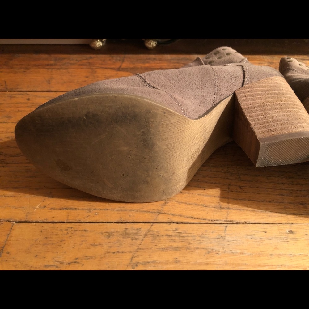 Studded Distressed Look Booties - Picture 6 of 9